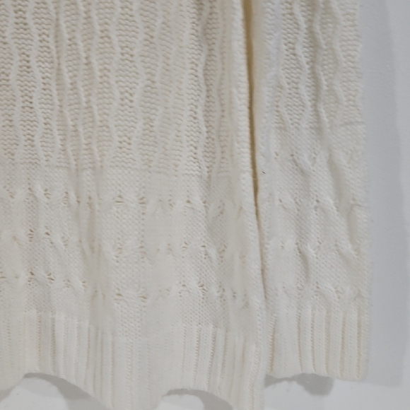 Women's Croft & Barrow Cream Textured Knit Sweater - Picture 2 of 9